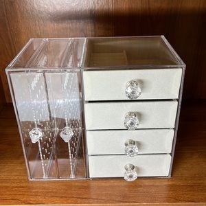 Acrylic and faux suede jewelry box